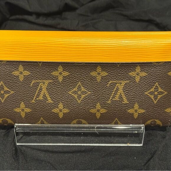 Louis Vuitton Monogram Epi Marie-Lou Long Wallet - Picture 5 of 14